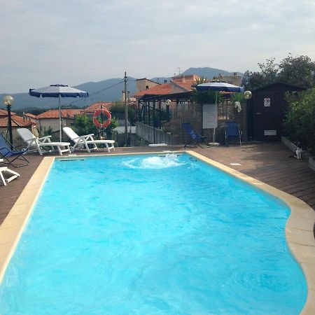 Villa Gli Angeli Agriturismo Cisano sul Neva Exterior foto