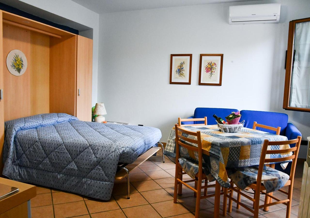Villa Gli Angeli Agriturismo Cisano sul Neva Exterior foto